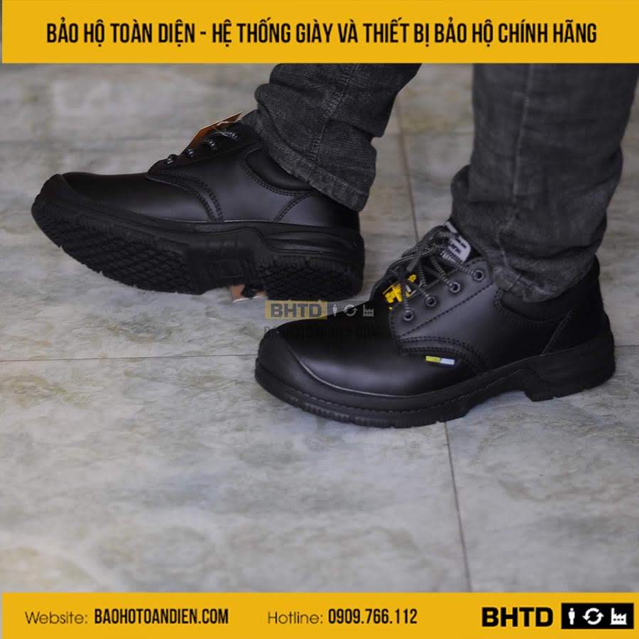 Giày bảo hộ chống trượt Safety Jogger X111081